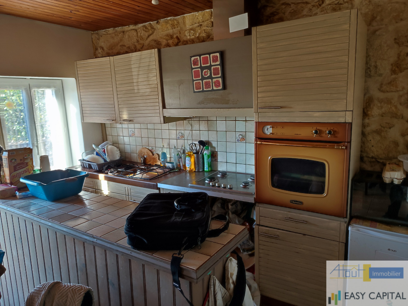 
                                                Vente
                                                 Maisonnette pierre avec terrasse et jardinet
