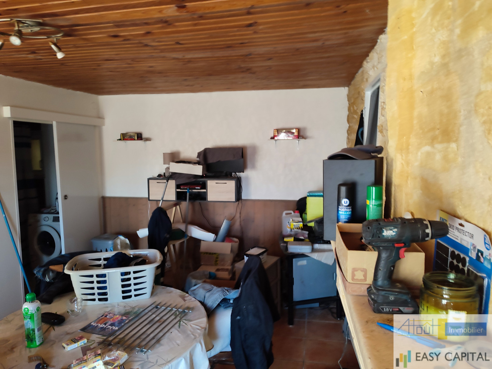 
                                                Vente
                                                 Maisonnette pierre avec terrasse et jardinet