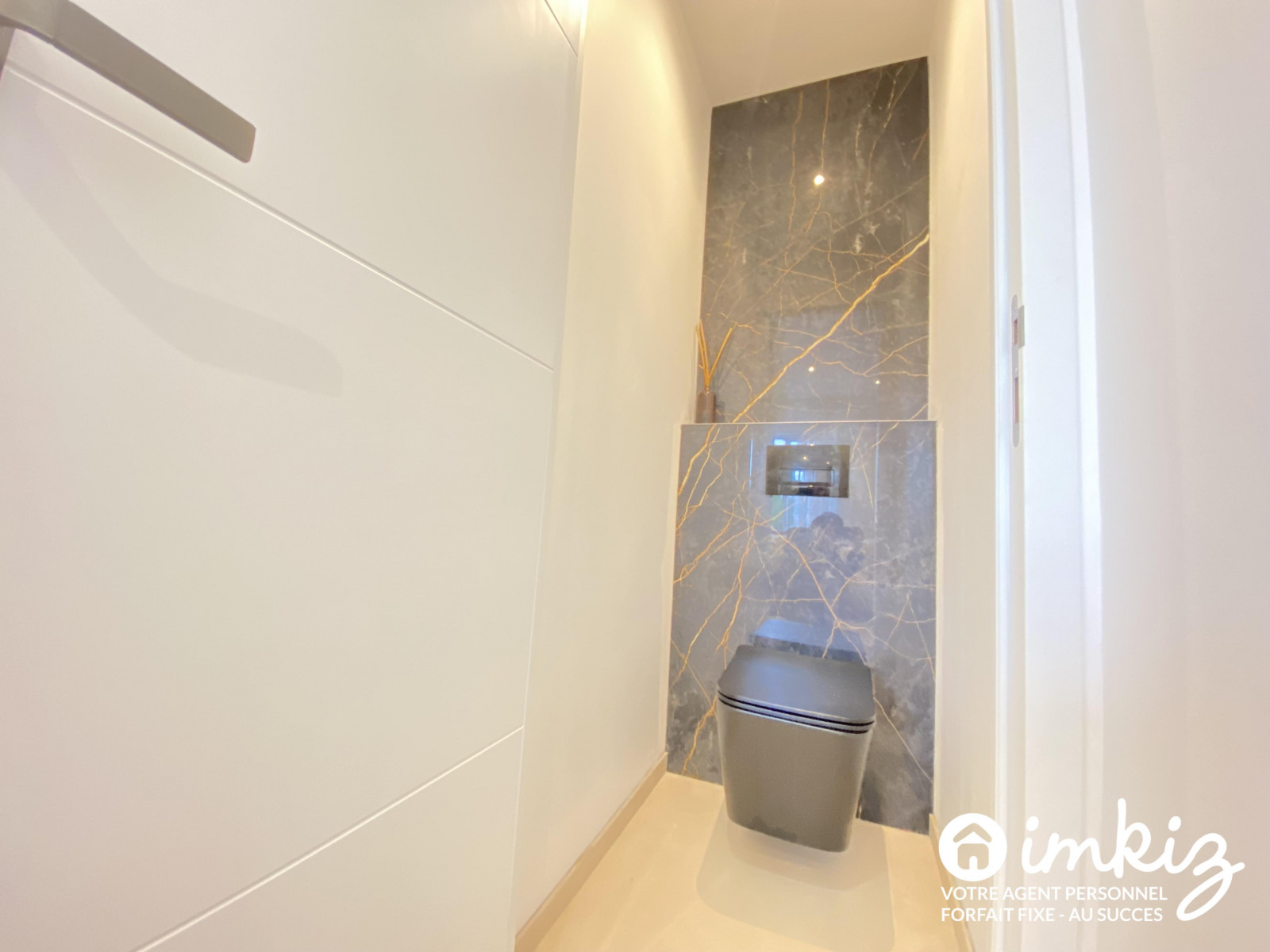
                                                Vente
                                                 MAISONNETTE RENOVEE - TERRAIN