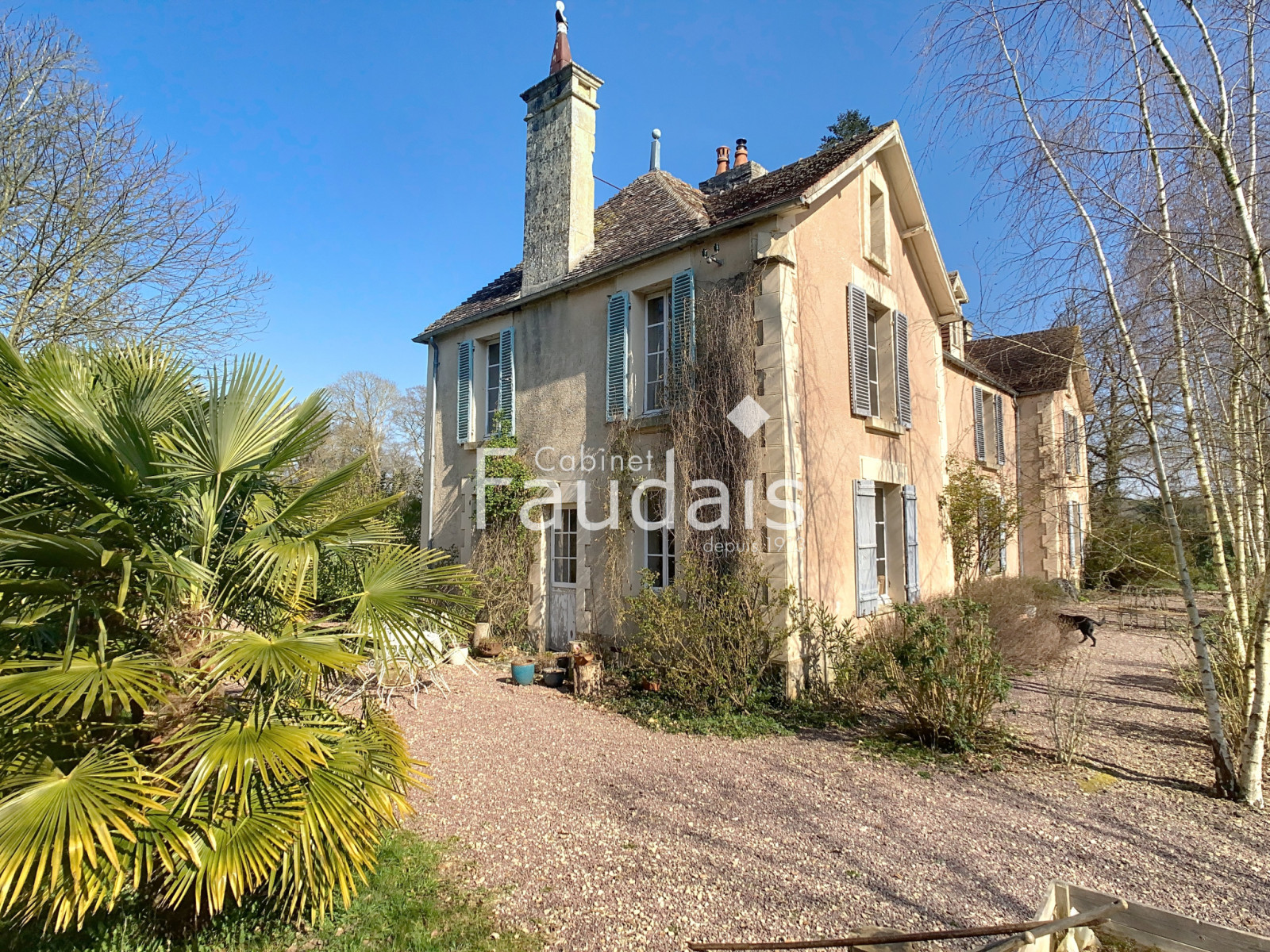 
                                                Vente
                                                 Manoir 18 ème siècle avec gite au coeur de la Suisse Normand