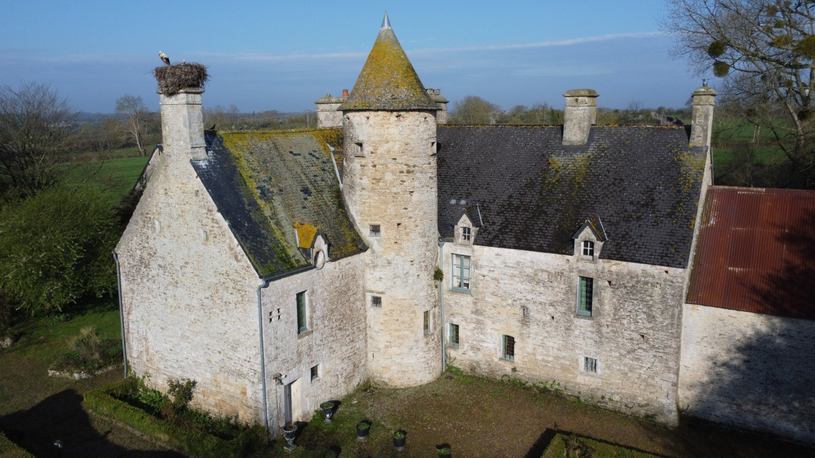 
                                                Vente
                                                 Manoir du 16ème siècle dans le cotentin