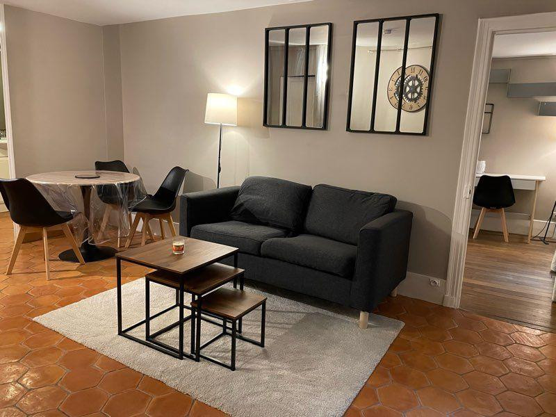 
                                                Location
                                                 Marais Saint Paul - 2 pièces meublé - 44m2