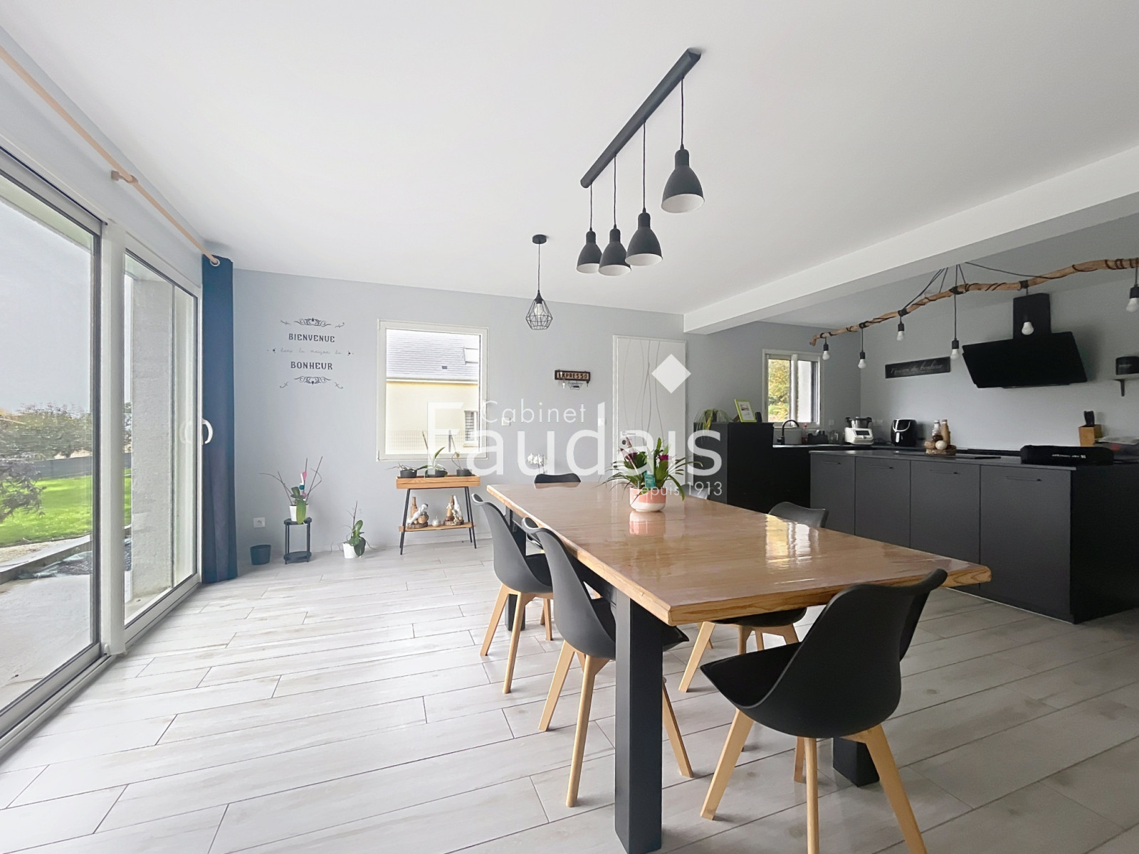 
                                                Vente
                                                 MARIGNY - PROCHE DU BOURG