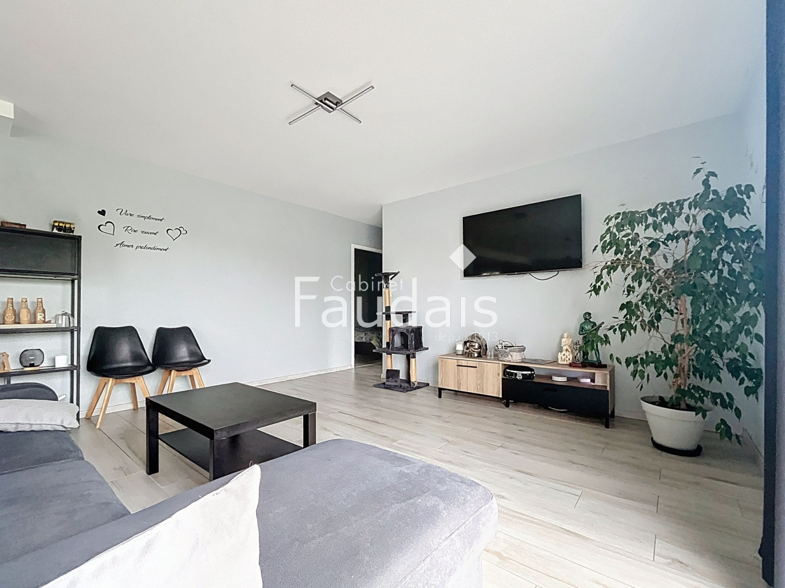 
                                                Vente
                                                 MARIGNY - PROCHE DU BOURG