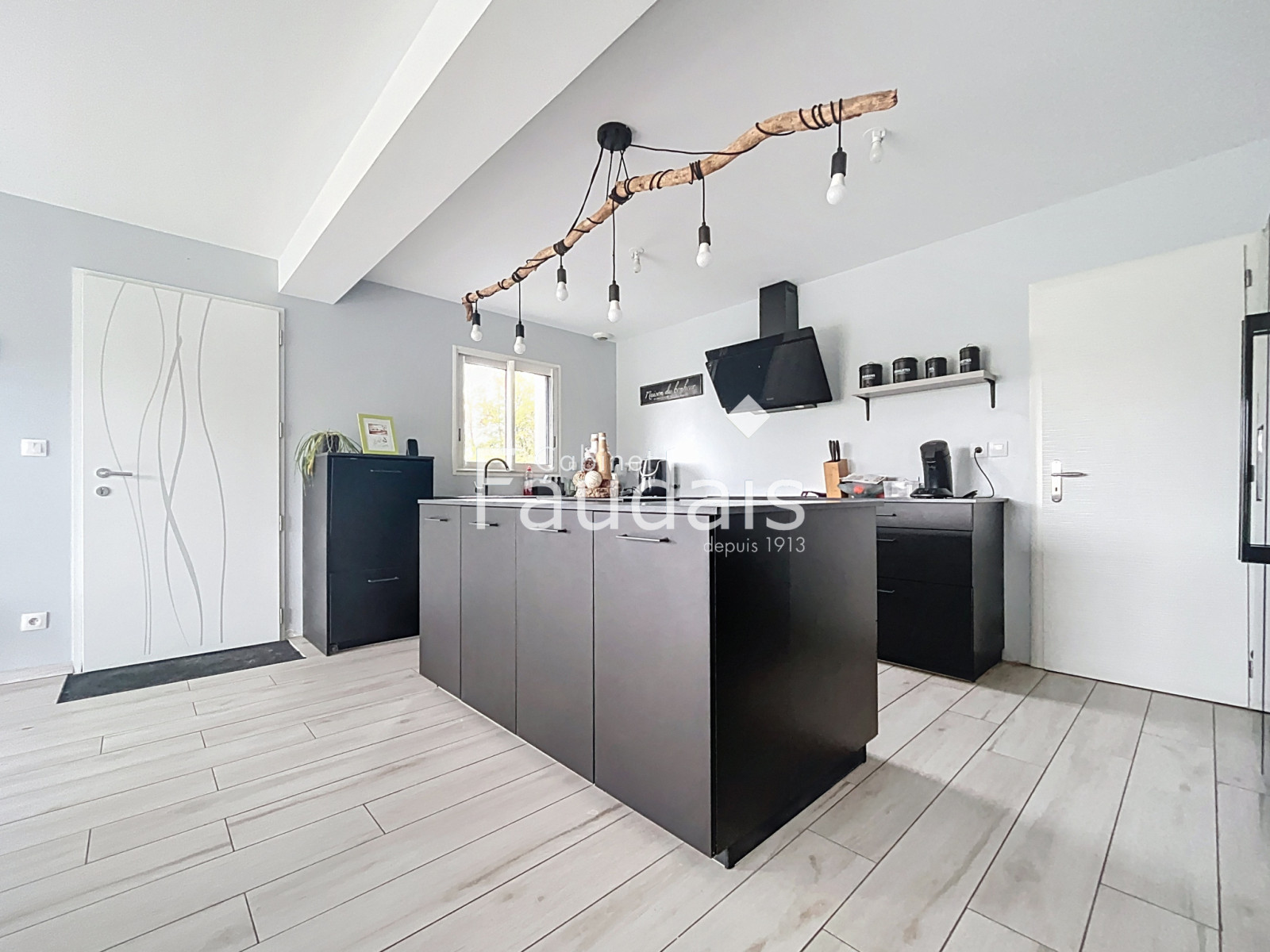 
                                                Vente
                                                 MARIGNY - PROCHE DU BOURG