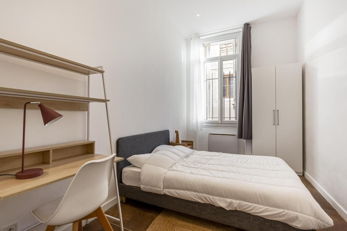 
                                                Colocation
                                                 Marseille 13001 - Colocation 4 chambres au pied de Saint Charles