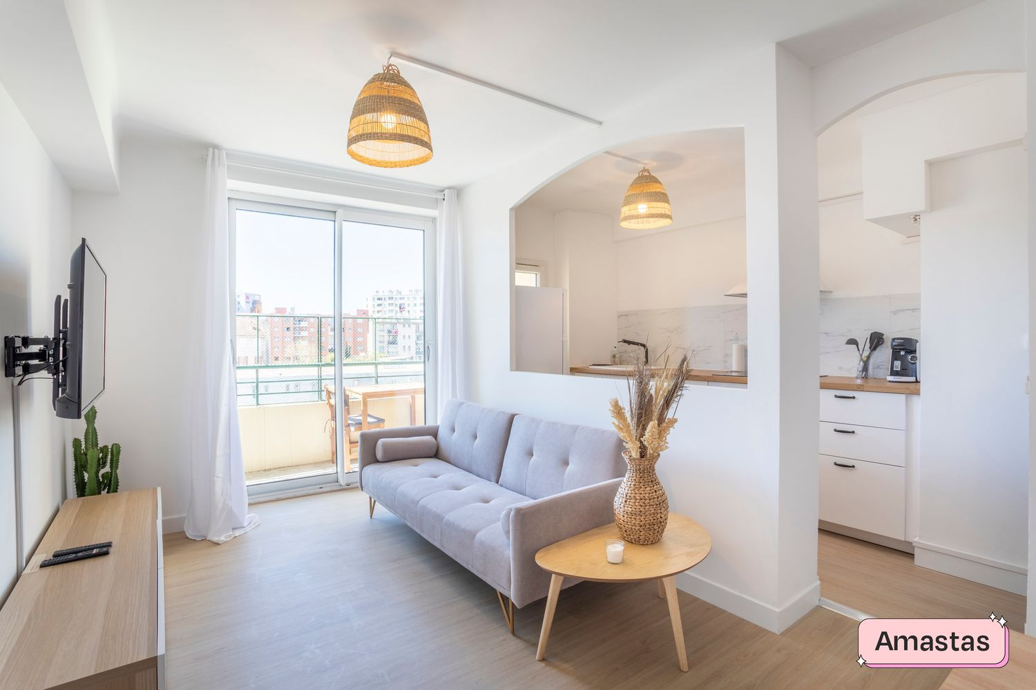 
                                                Location
                                                 Marseille 13003 - Appartement T3 en plein cœur du centre ville