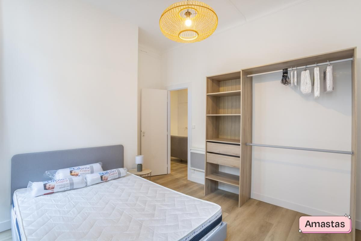 
                                                Colocation
                                                 Marseille 13005 - Appartement T3 en plein cœur du centre ville proche du Boulevard Baille