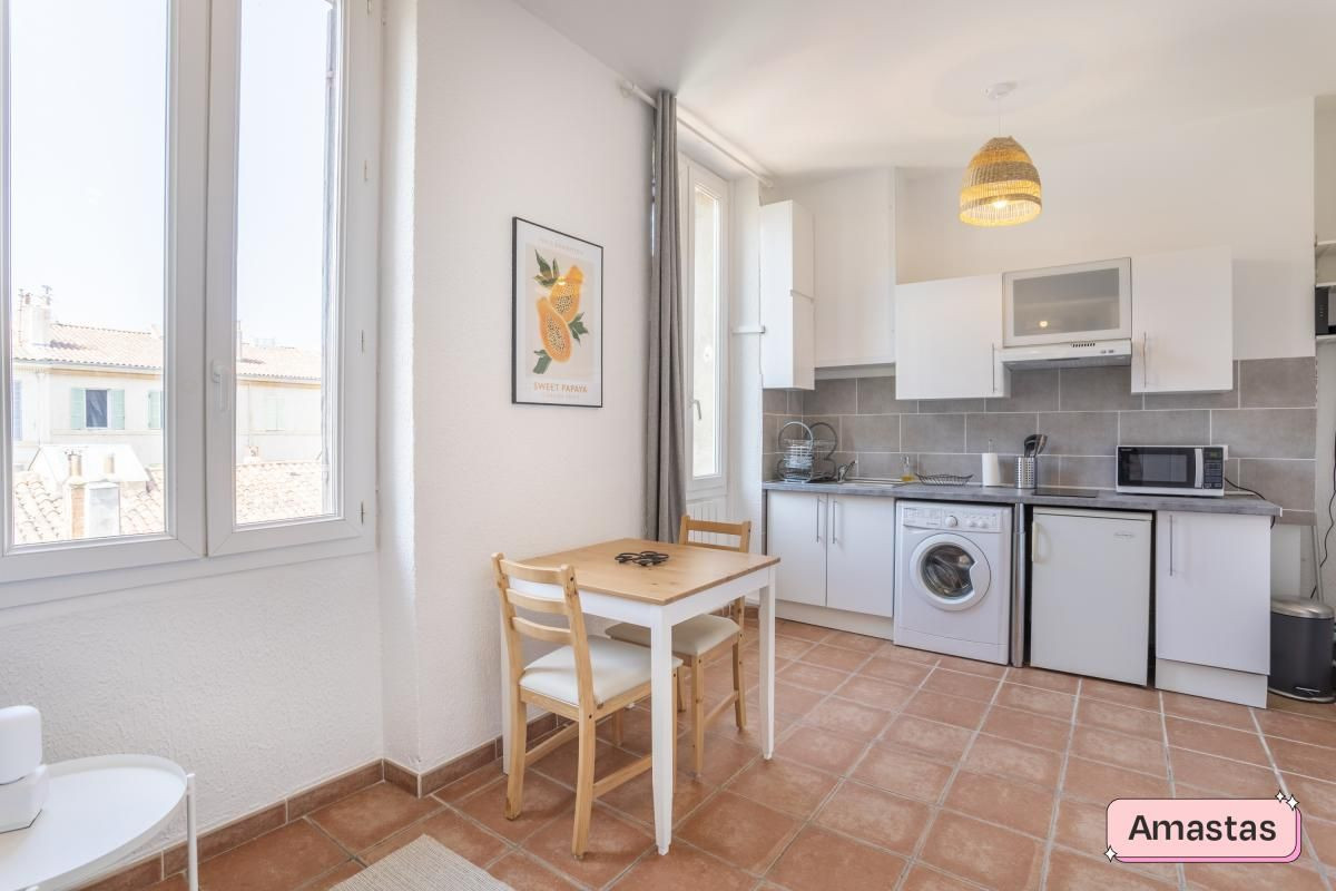 
                                                Location
                                                 Marseille 13006 - Studio lumineux et bien aménagé au cœur de Marseille