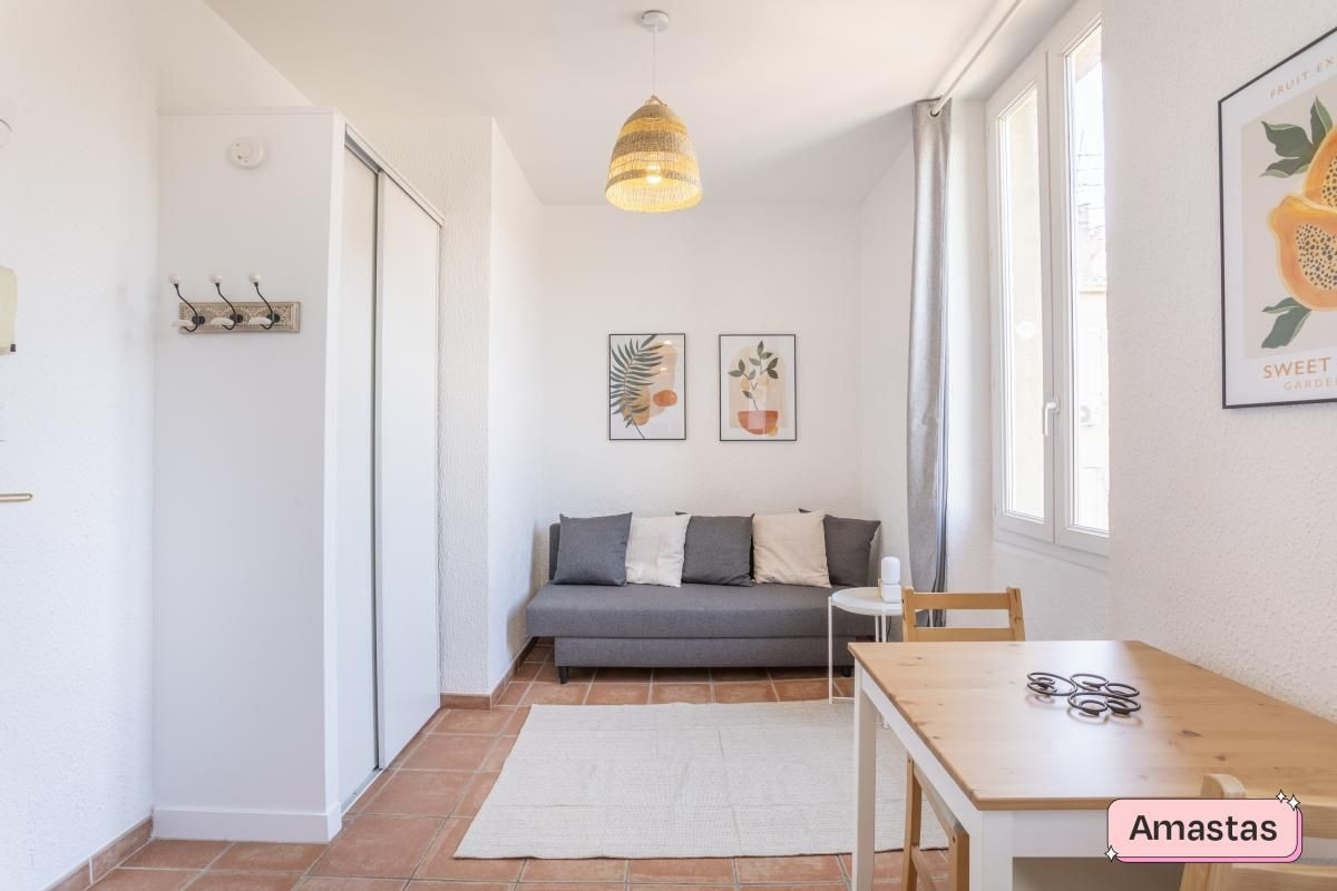 
                                                Location
                                                 Marseille 13006 - Studio lumineux et bien aménagé au cœur de Marseille