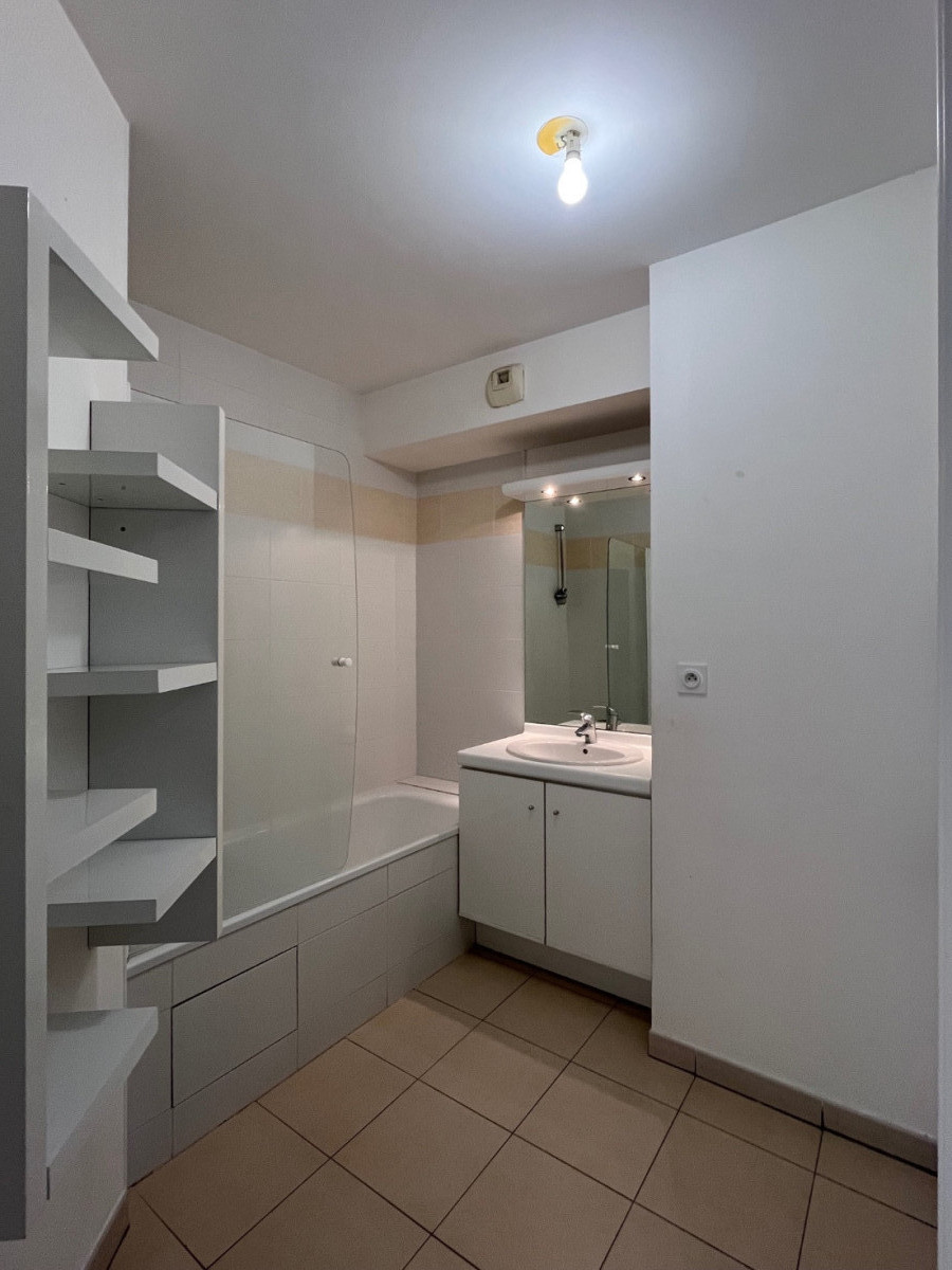 
                                                Vente
                                                 Marseille Le Roy d'Espagne