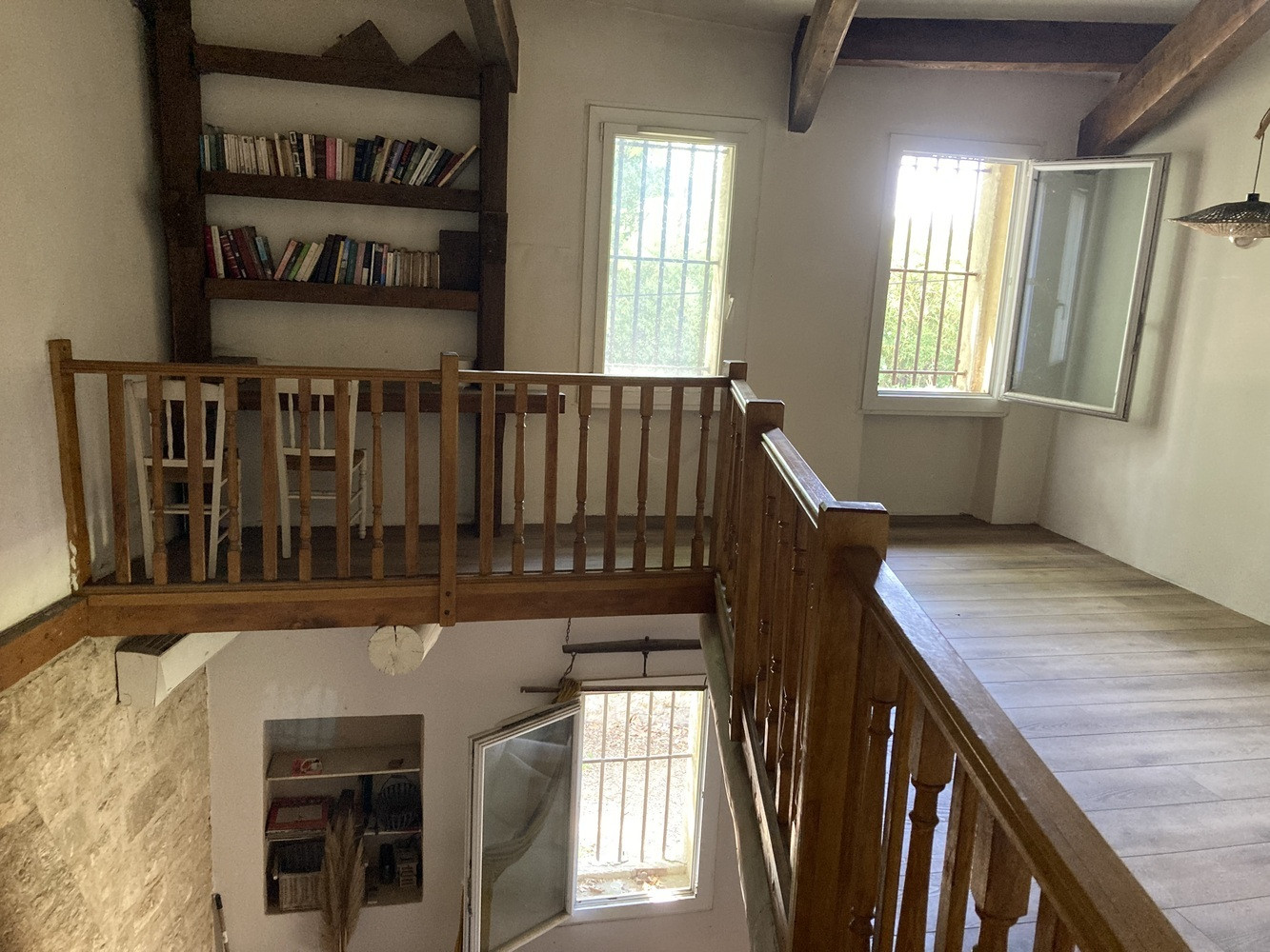 
                                                Vente
                                                 mas 117 m² avec remise et garage sur 1900 m²