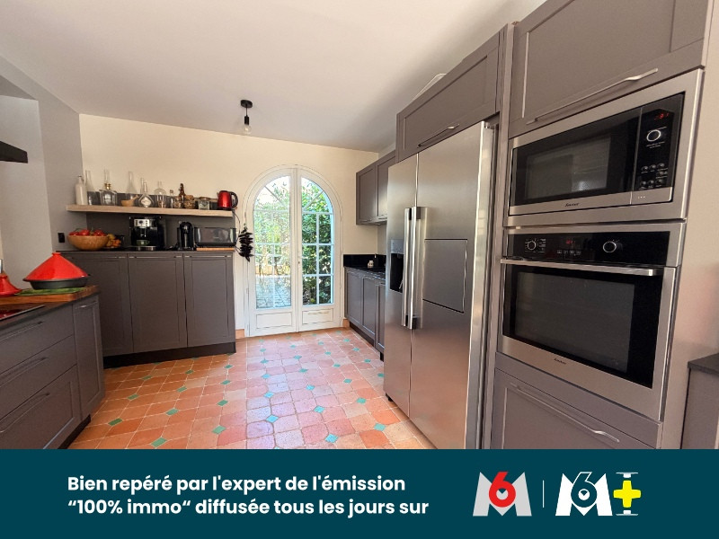 
                                                Vente
                                                 Mas Provençal 6 Chambres + 1 Bureau