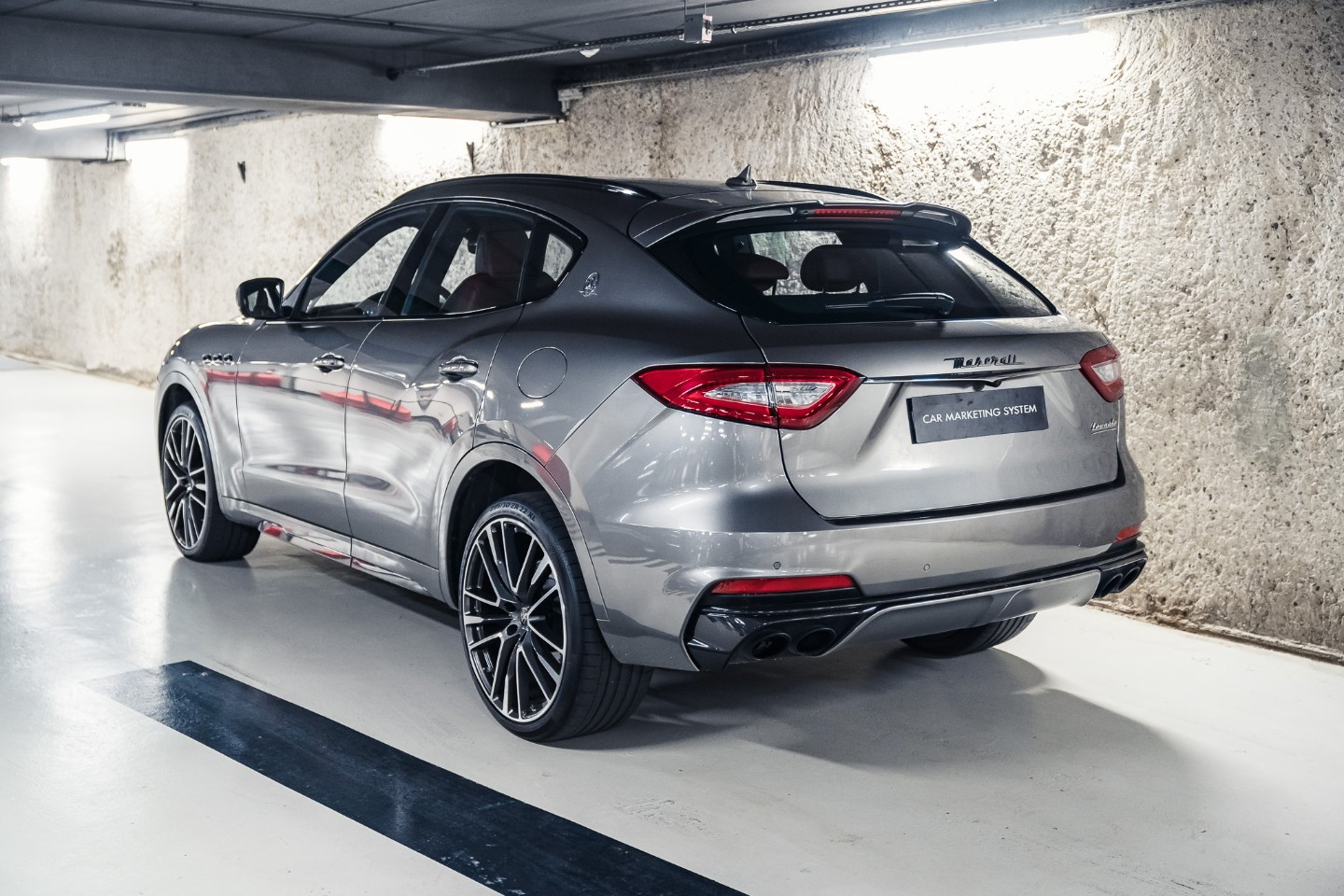 
                                                Voiture
                                                 Maserati Levante (I.II) Trofeo V8 3.8 580