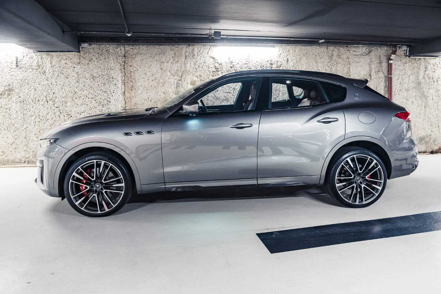 
                                                Voiture
                                                 Maserati Levante (I.II) Trofeo V8 3.8 580