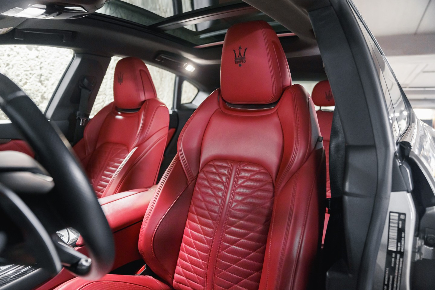 
                                                Voiture
                                                 Maserati Levante (I.II) Trofeo V8 3.8 580