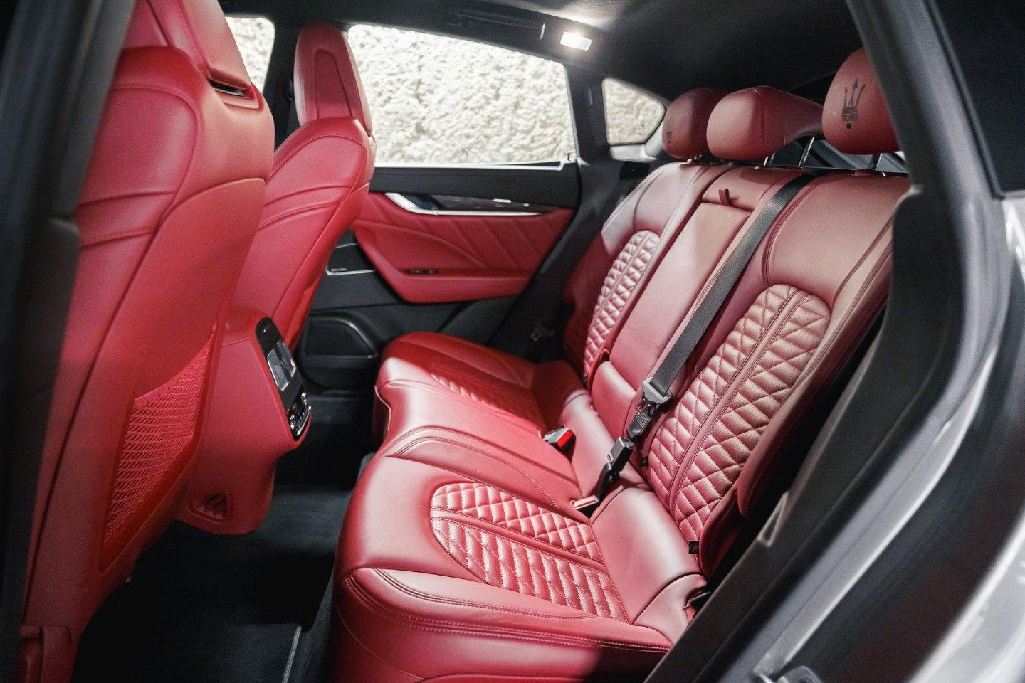 
                                                Voiture
                                                 Maserati Levante (I.II) Trofeo V8 3.8 580