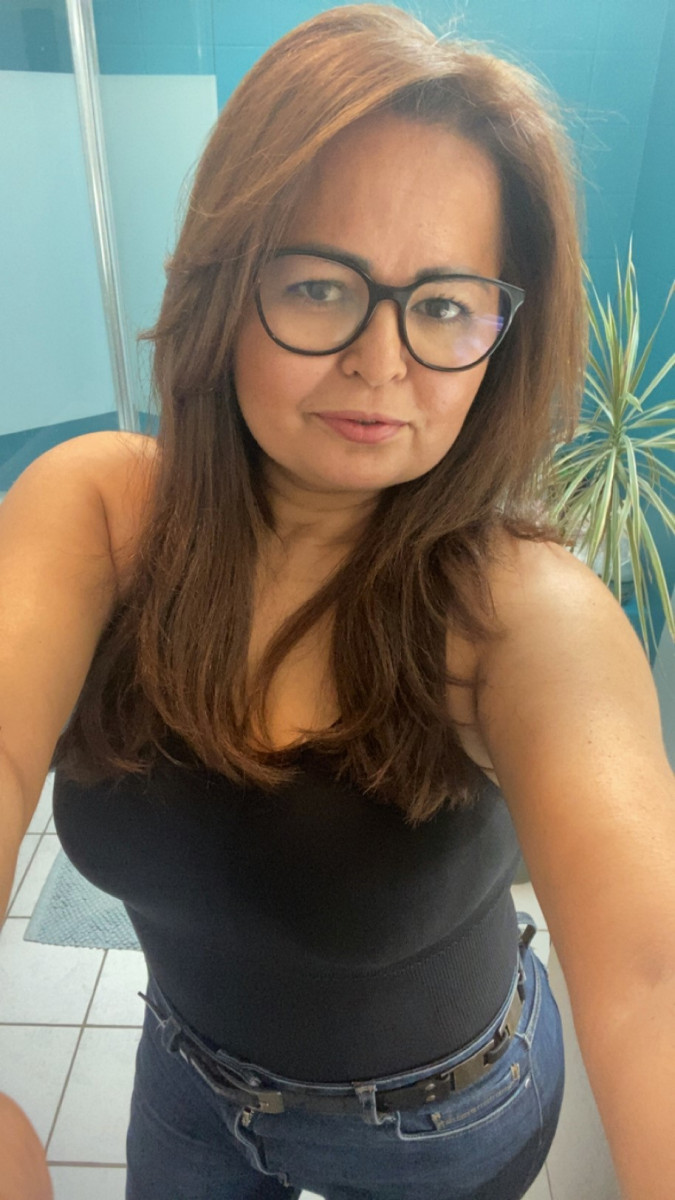 
                                                Autres Services
                                                 Massage relaxante et bien être