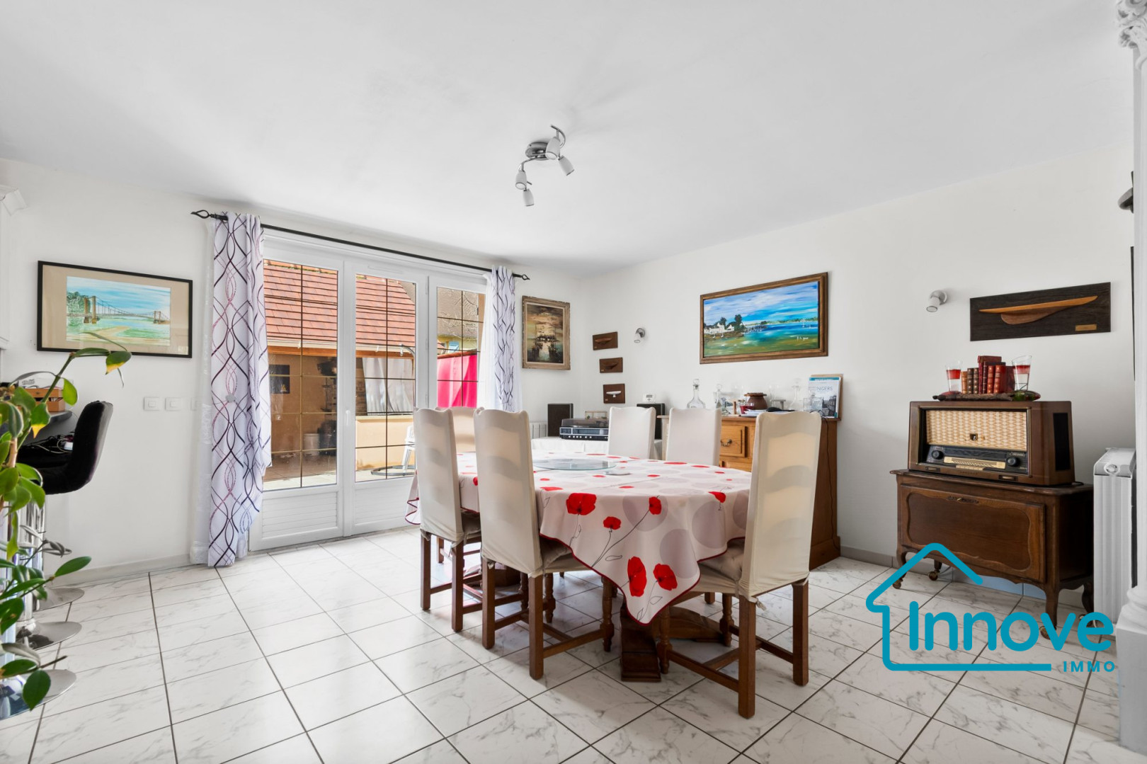 
                                                Vente
                                                 Mauregard : Belle maison récente avec 4 chambres et excellent D