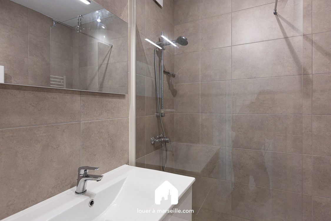 
                                                Location
                                                 Mazargues Plaisance