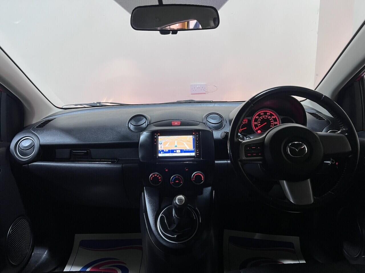 Voiture
                                                 MAZDA2 1.3 Venture Hatchback 5dr Petrol Manual Euro 5 (84 ps)
