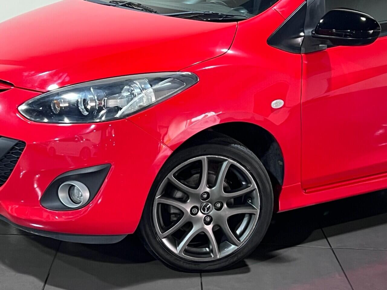Voiture
                                                 MAZDA2 1.3 Venture Hatchback 5dr Petrol Manual Euro 5 (84 ps)