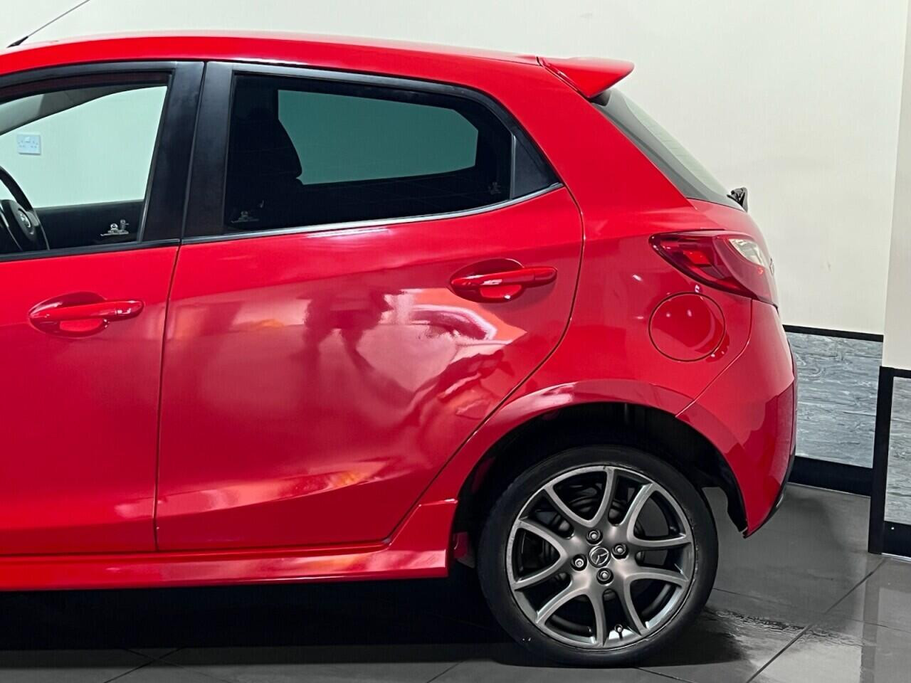 Voiture
                                                 MAZDA2 1.3 Venture Hatchback 5dr Petrol Manual Euro 5 (84 ps)