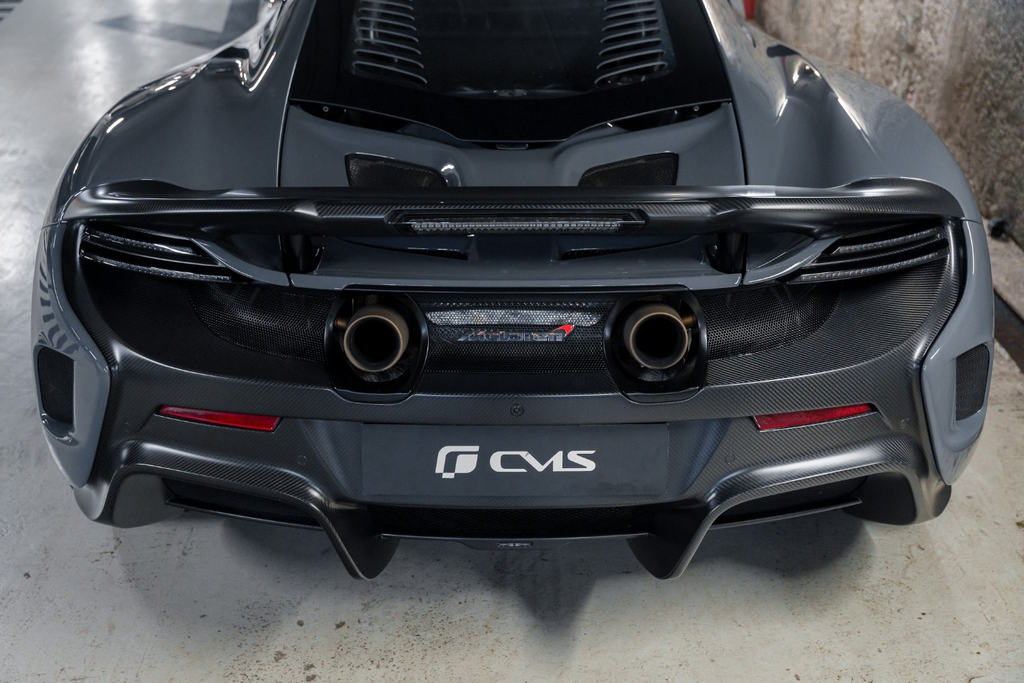 
                                                Voiture
                                                 McLaren 675 LT