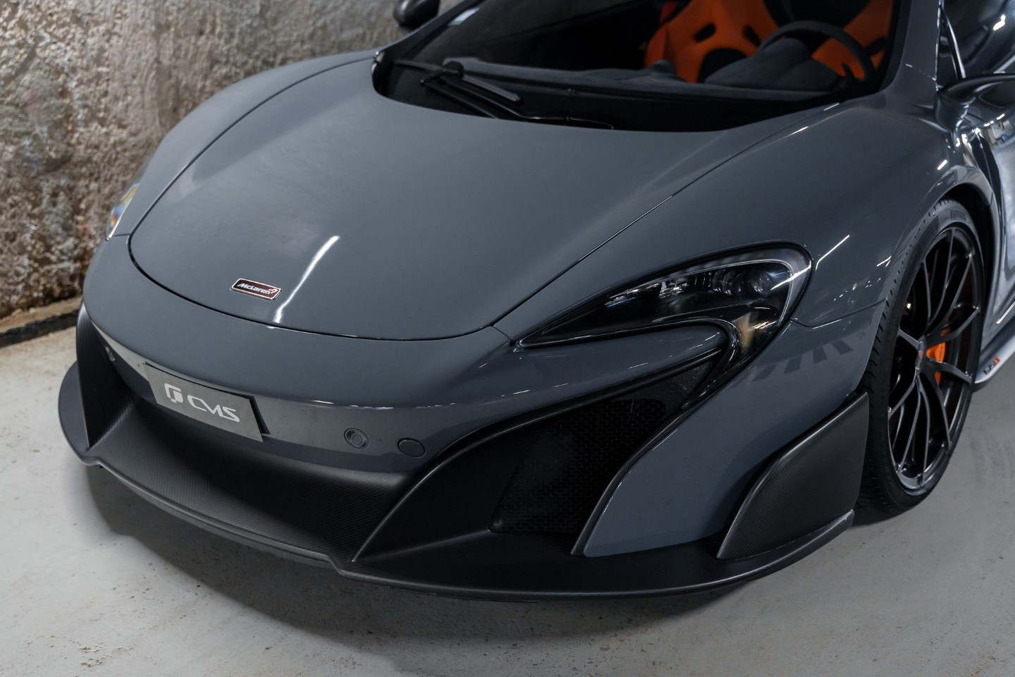 
                                                Voiture
                                                 McLaren 675 LT