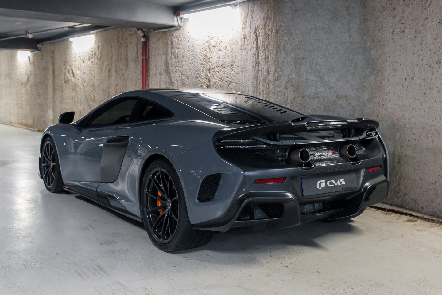 
                                                Voiture
                                                 McLaren 675 LT