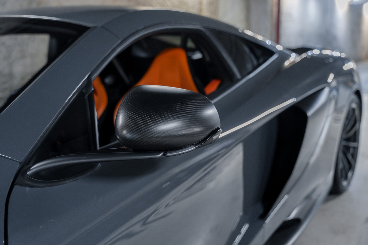 
                                                Voiture
                                                 McLaren 675 LT