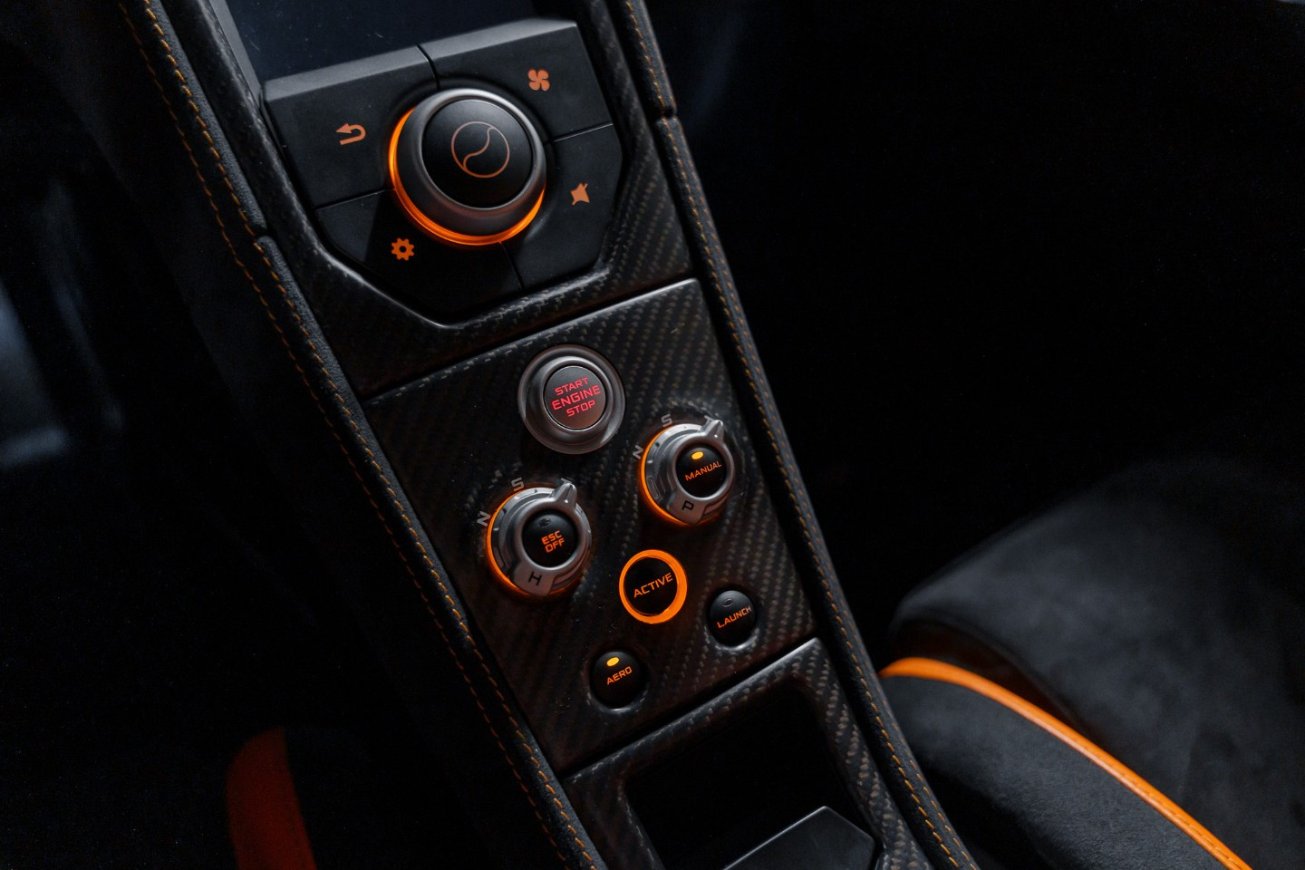 
                                                Voiture
                                                 McLaren 675 LT