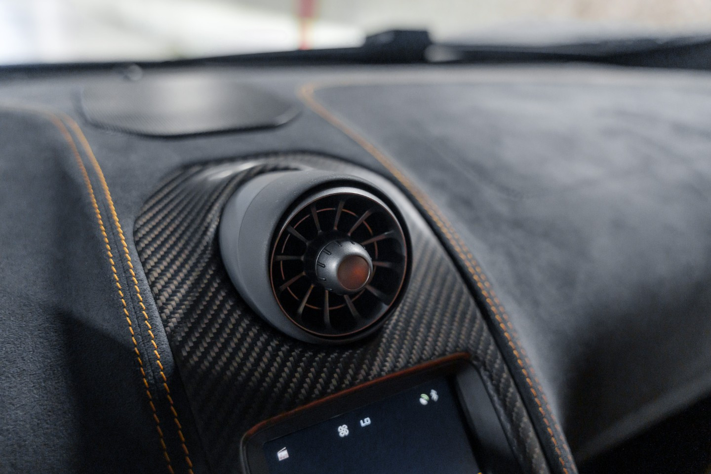 
                                                Voiture
                                                 McLaren 675 LT