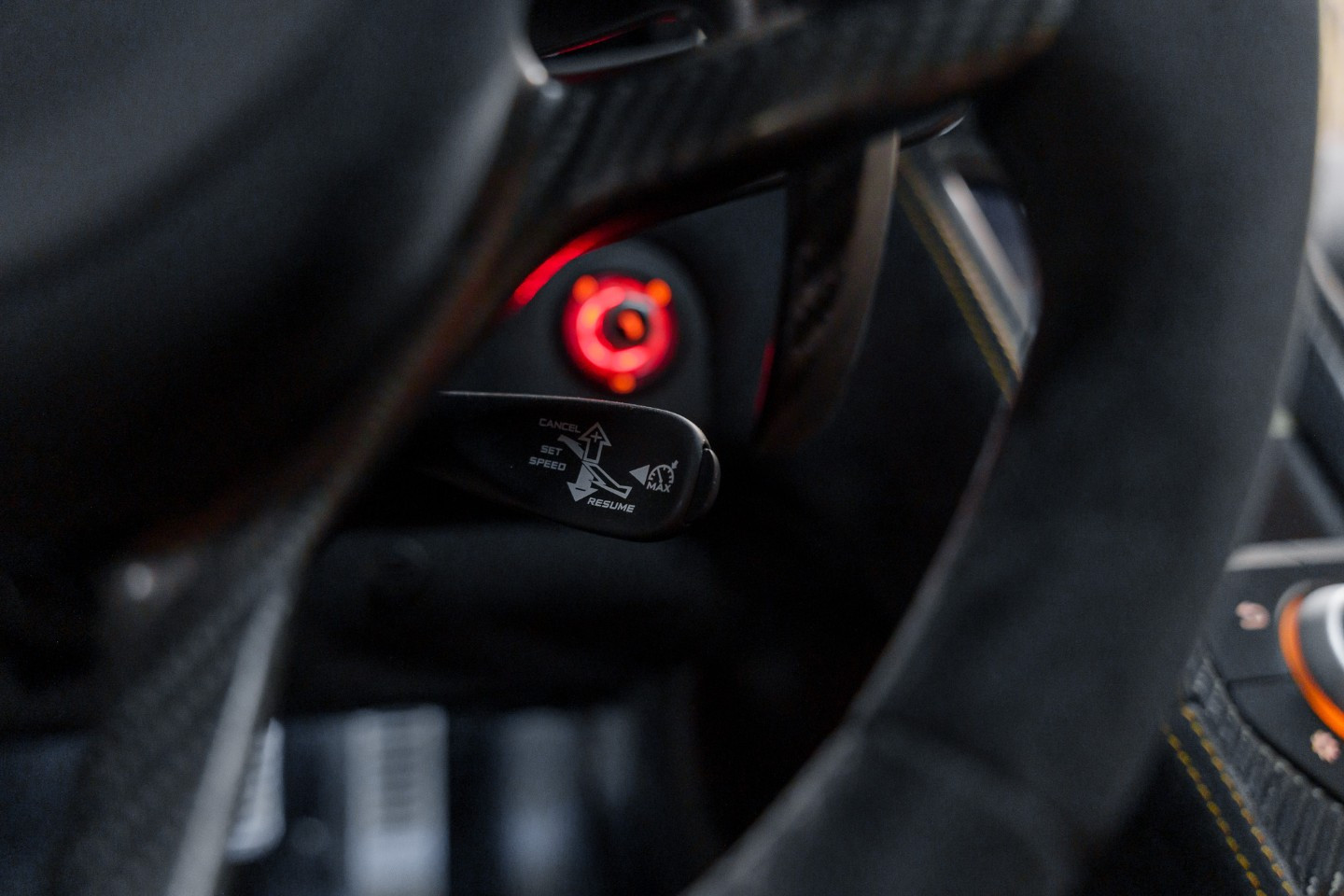 
                                                Voiture
                                                 McLaren 675 LT