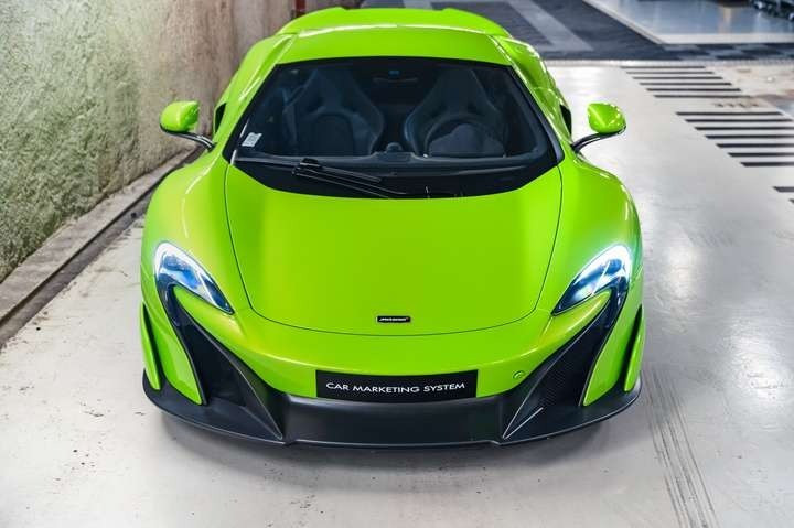 
                                                Voiture
                                                 McLaren 675LT Coupé V8 3.8 675 ch