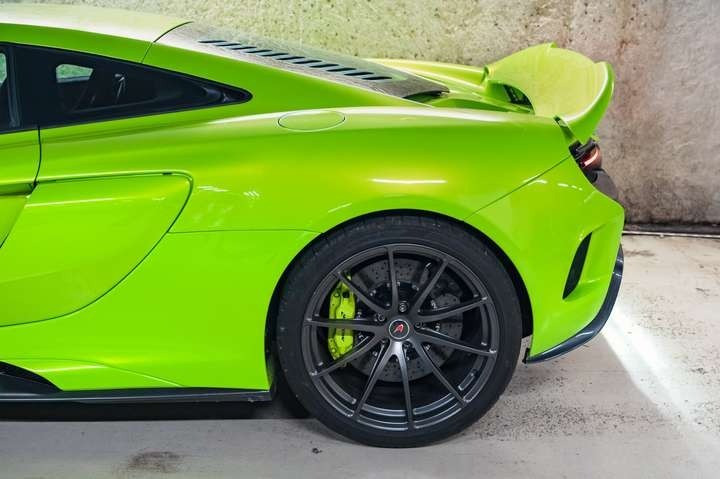
                                                Voiture
                                                 McLaren 675LT Coupé V8 3.8 675 ch