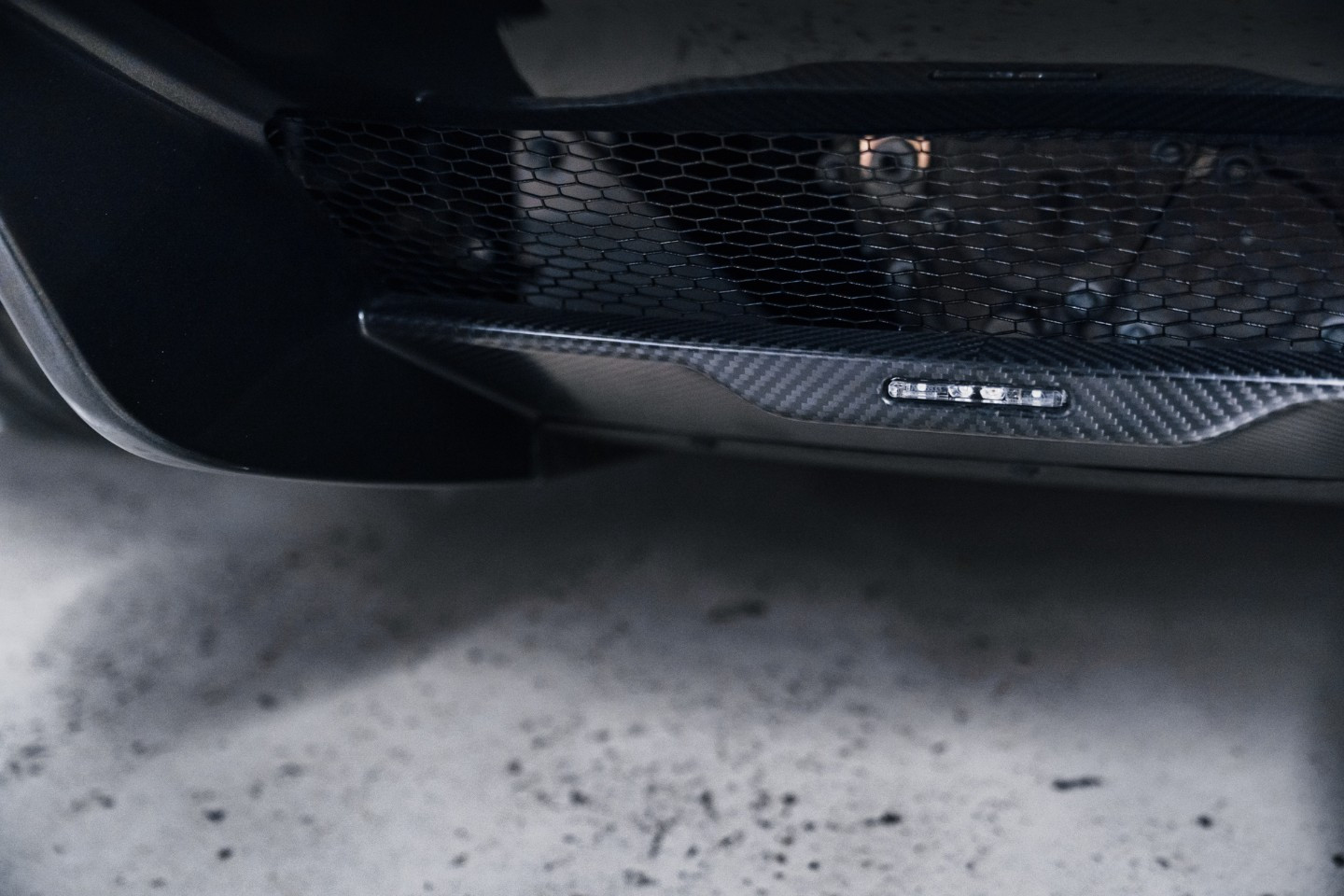 
                                                Voiture
                                                 McLaren 675LT V8 3.8 675