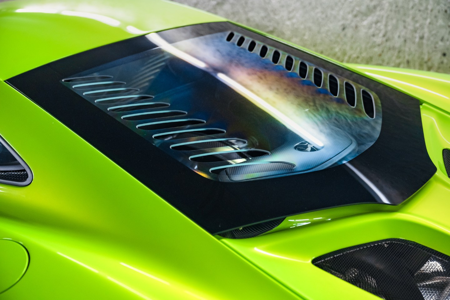 
                                                Voiture
                                                 McLaren 675LT V8 3.8 675