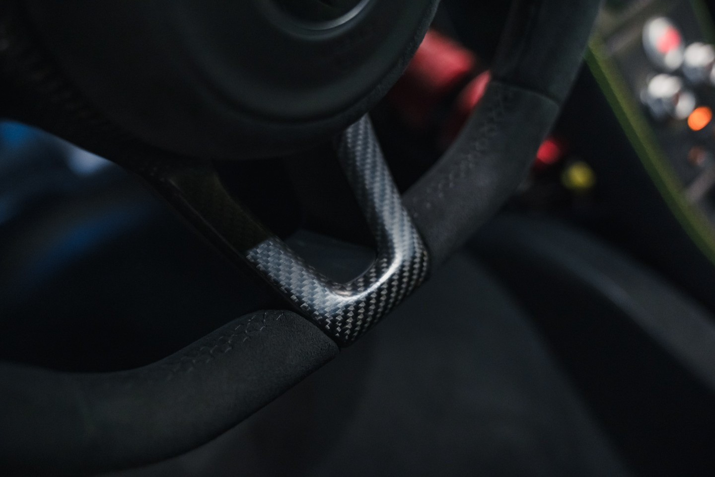 
                                                Voiture
                                                 McLaren 675LT V8 3.8 675
