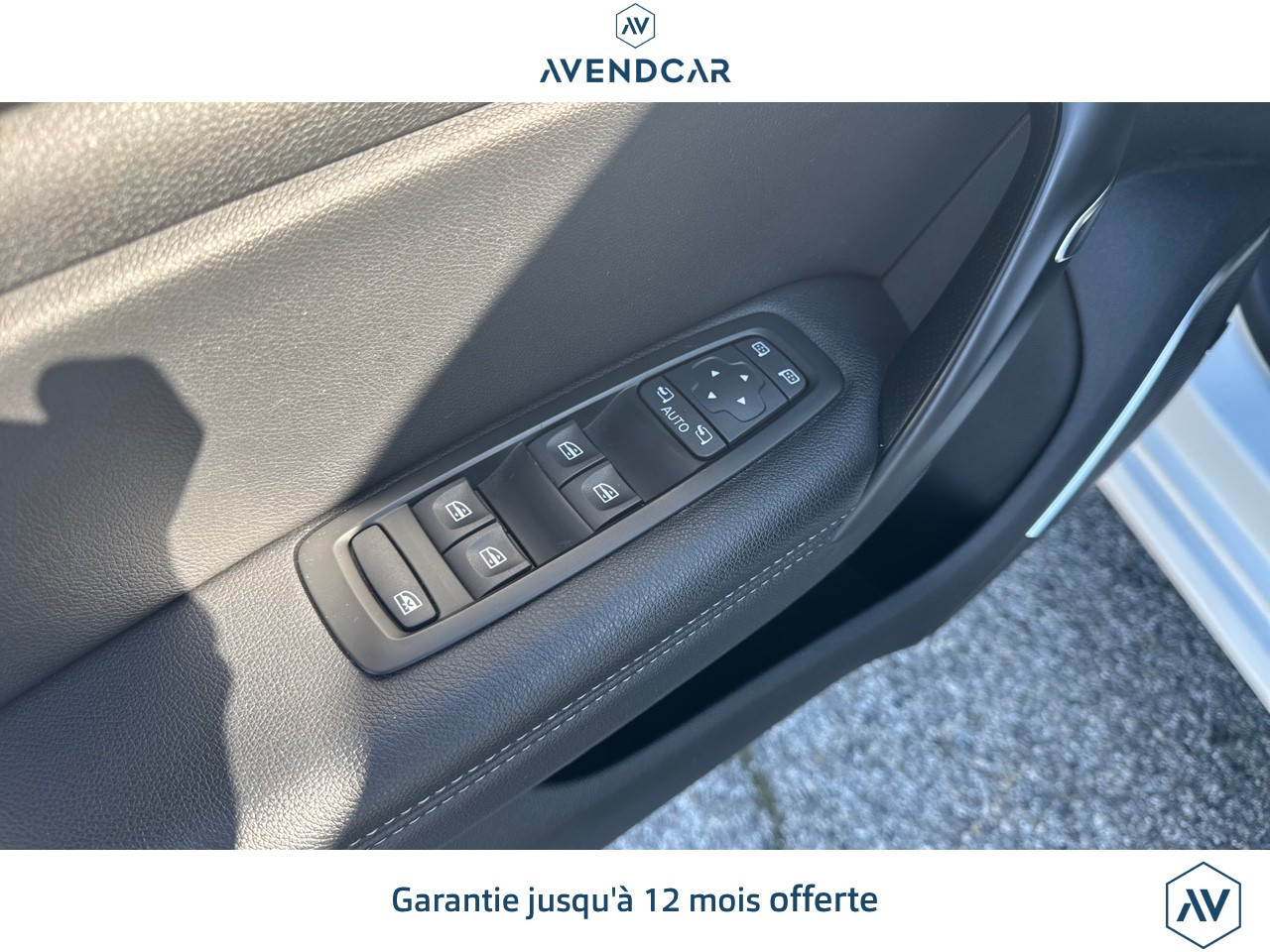 
                                                Voiture
                                                 MEGANE 1.2 TCE 130 ENERGY INTENS EDC BVA