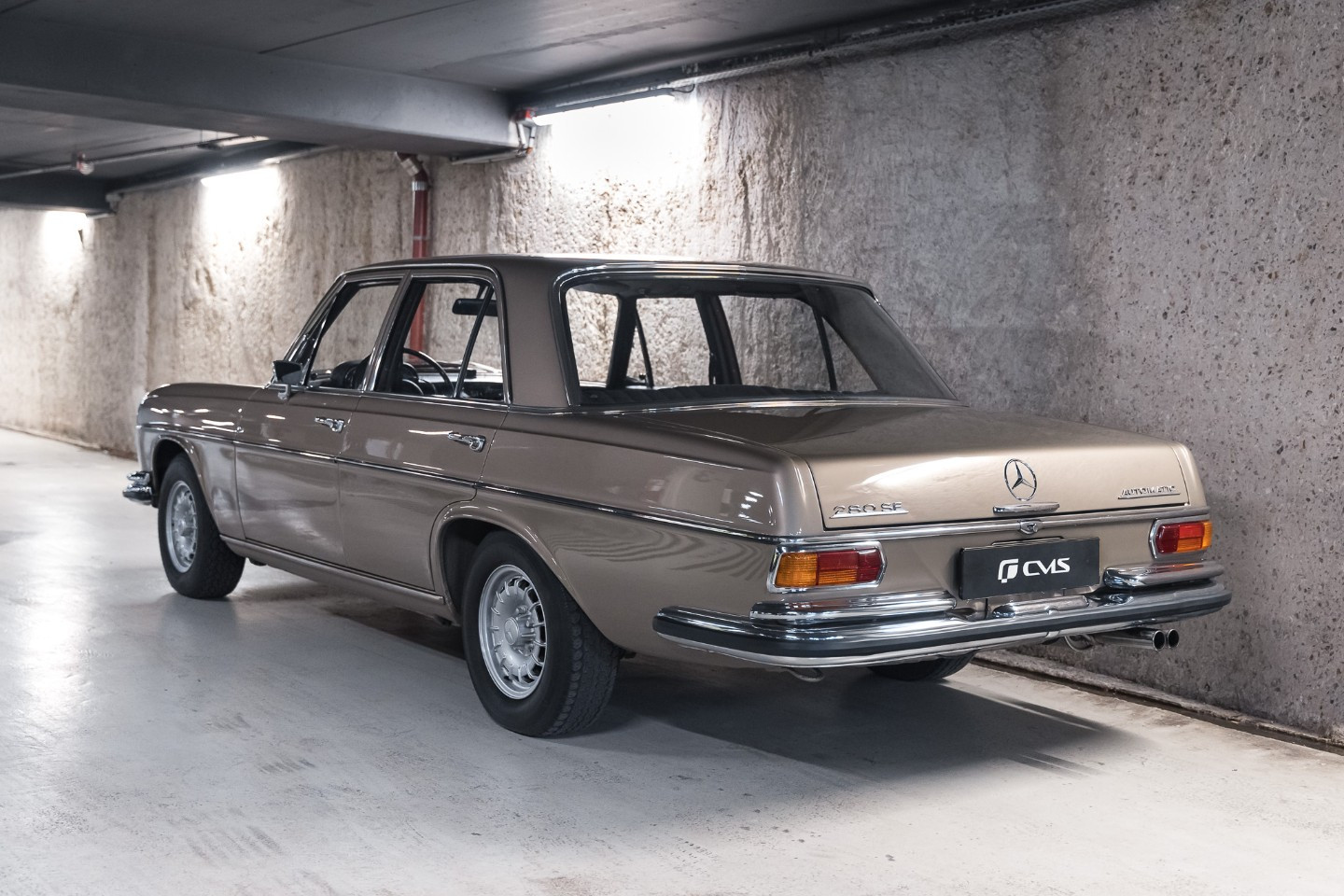 
                                                Voiture
                                                 Mercedes 280 SE