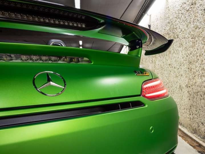 
                                                Voiture
                                                 Mercedes AMG GT R Roadster V8 4.0 585 - 1 of 750