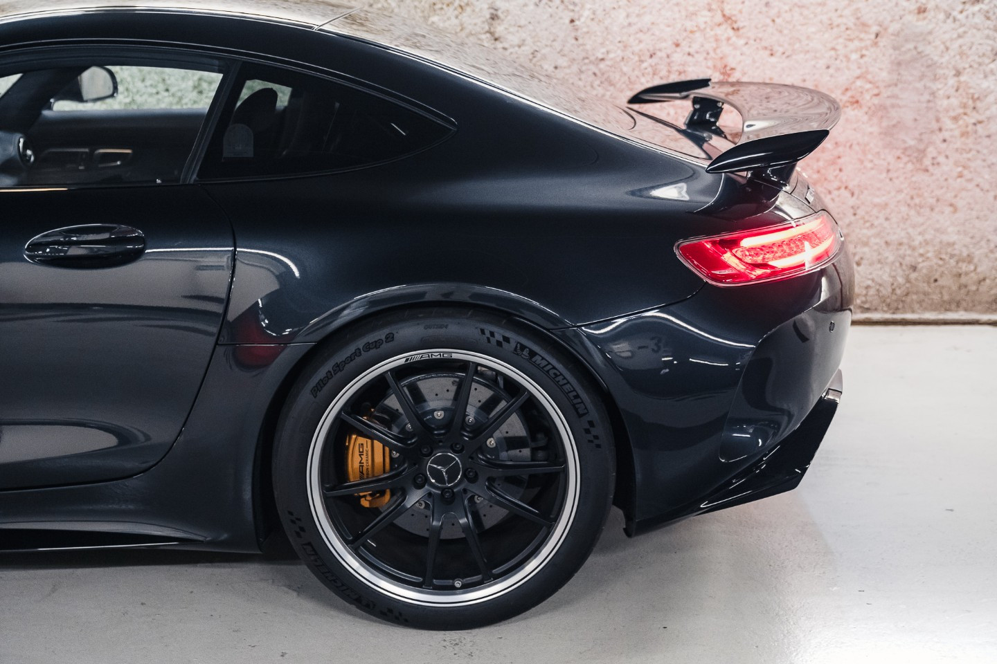 
                                                Voiture
                                                 Mercedes AMG GT R V8 4.0 585 Speedshift 7