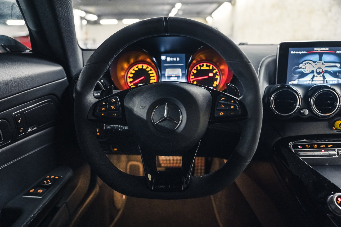 
                                                Voiture
                                                 Mercedes AMG GT R V8 4.0 585 Speedshift 7