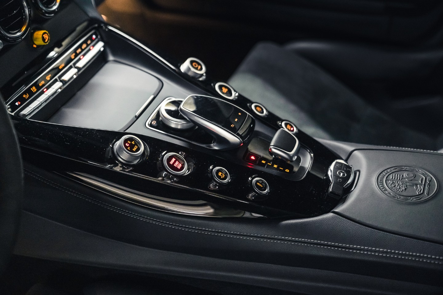 
                                                Voiture
                                                 Mercedes AMG GT R V8 4.0 585 Speedshift 7