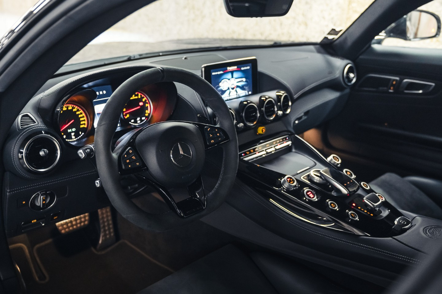 
                                                Voiture
                                                 Mercedes AMG GT R V8 4.0 585 Speedshift 7