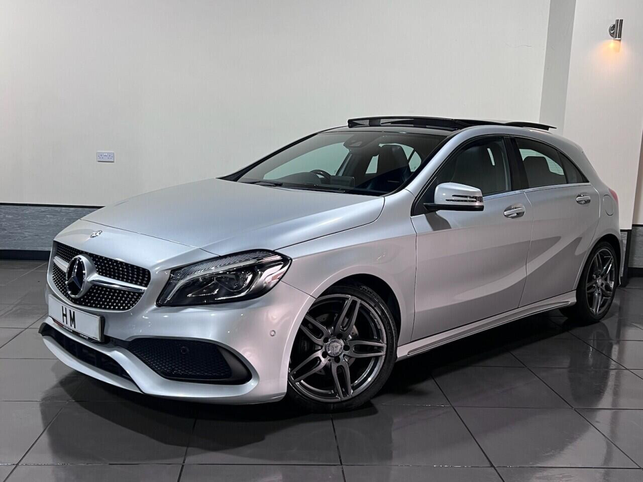 Voiture
                                                 Mercedes-Benz A-Class 1.5 A180d AMG Line (Premium Plus) Hatchback 5dr Diesel Manual Euro 6 (s/s) (109 ps)