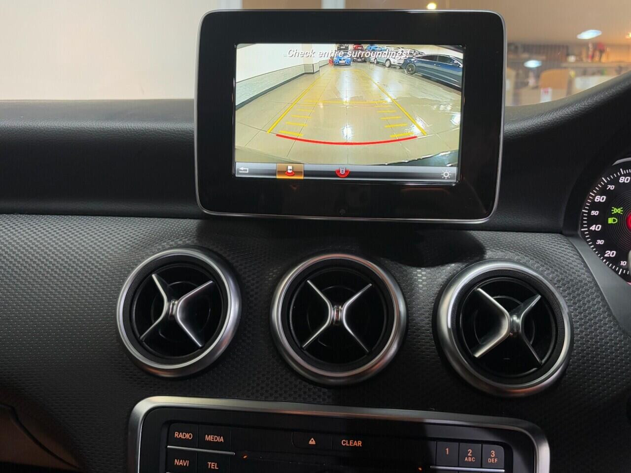 Voiture
                                                 Mercedes-Benz A-Class 1.6 A160 SE Hatchback 5dr Petrol Manual Euro 6 (s/s) (102 ps)