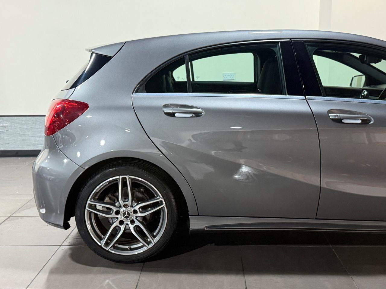 Voiture
                                                 Mercedes-Benz A-Class 2.1 A200d AMG Line Hatchback 5dr Diesel 7G-DCT Euro 6 (s/s) (136 ps)
