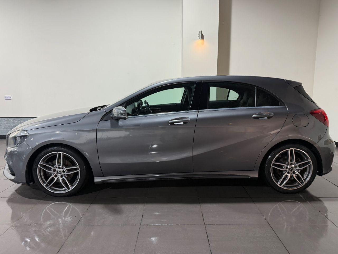 Voiture
                                                 Mercedes-Benz A-Class 2.1 A200d AMG Line Hatchback 5dr Diesel 7G-DCT Euro 6 (s/s) (136 ps)